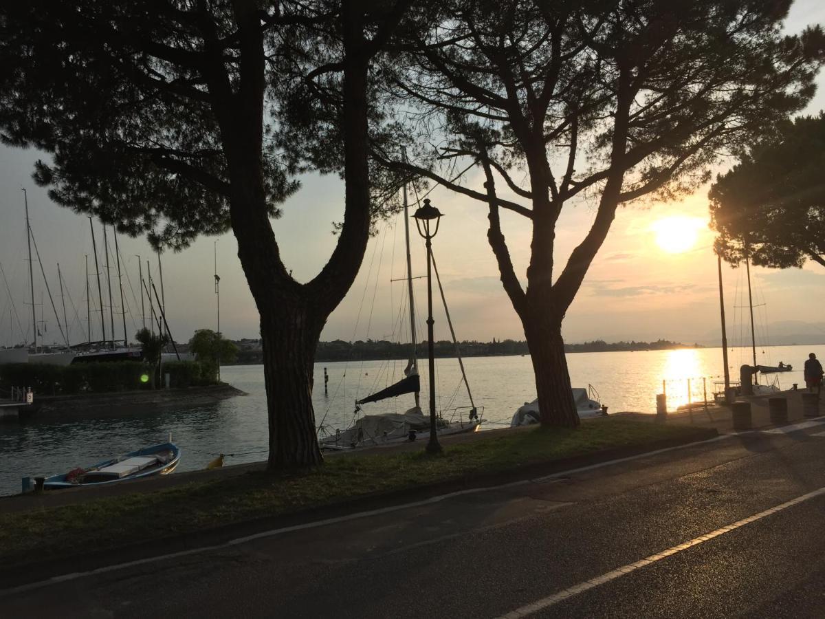 Home La Rosa Del Garda Пескьера-дель-Гарда Экстерьер фото